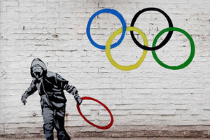 Framed 1 Panel - Banksy - Olympic Rings Looter